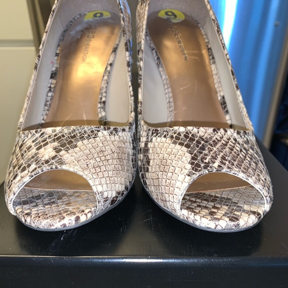 BCBGeneration wedge size 9 - Picture 4 of 6